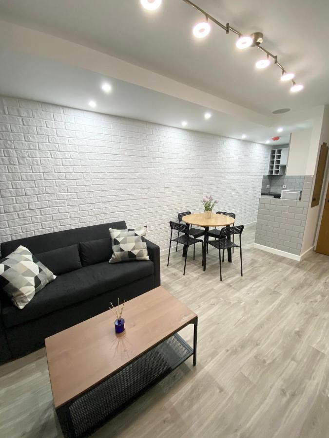 The Works - Private One Bedroom Apartment Манчестер Экстерьер фото