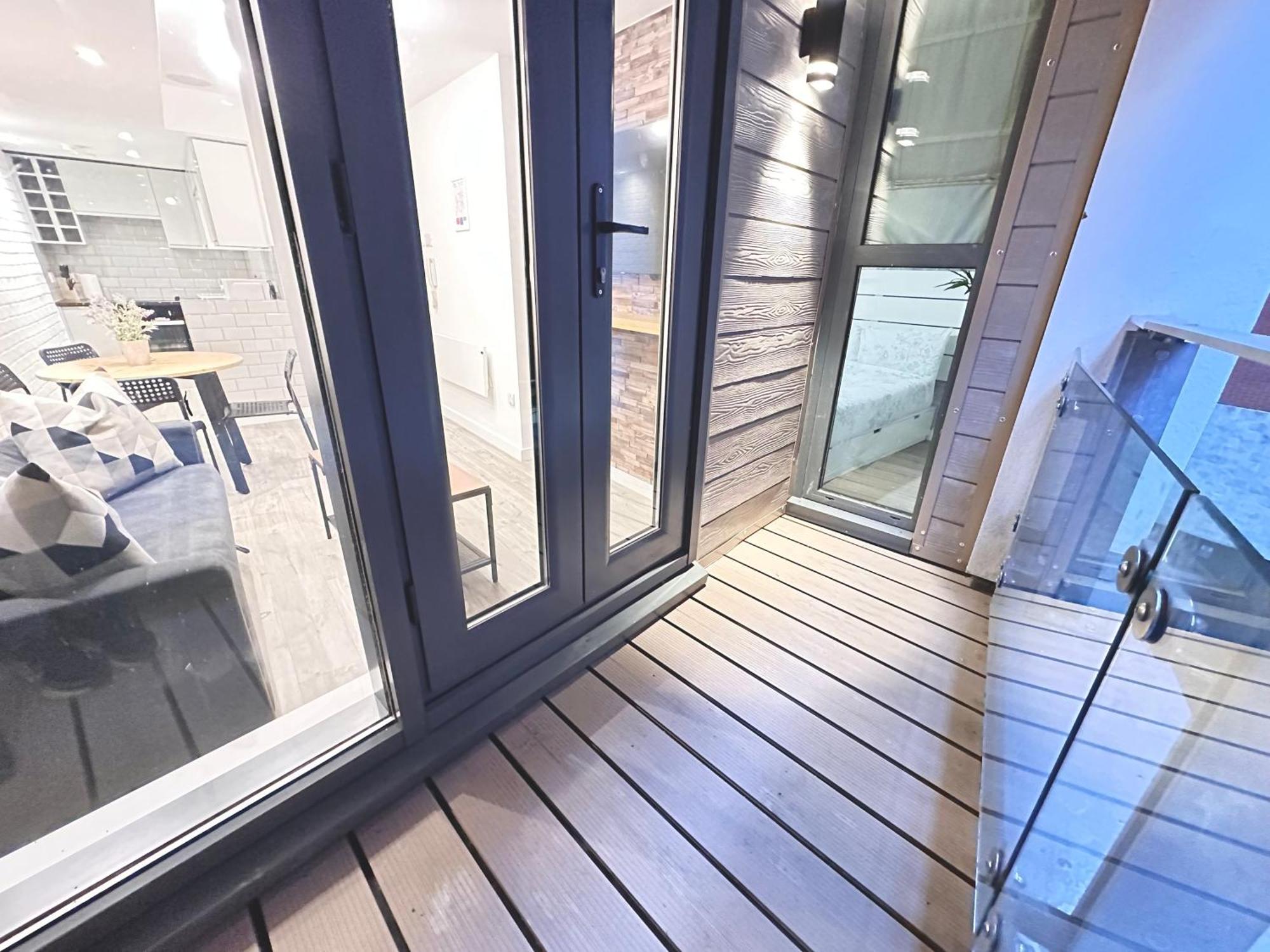 The Works - Private One Bedroom Apartment Манчестер Экстерьер фото